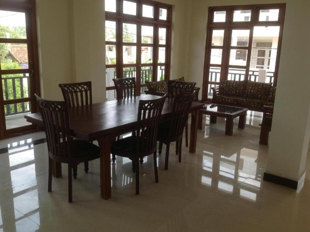 Araliya Blue Beach View Hotel Kudapaduwa Extérieur photo