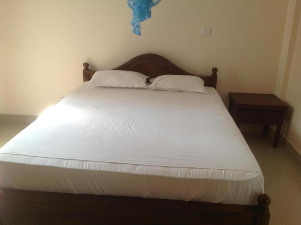 Araliya Blue Beach View Hotel Kudapaduwa Extérieur photo