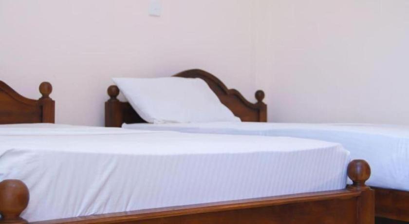 Araliya Blue Beach View Hotel Kudapaduwa Extérieur photo