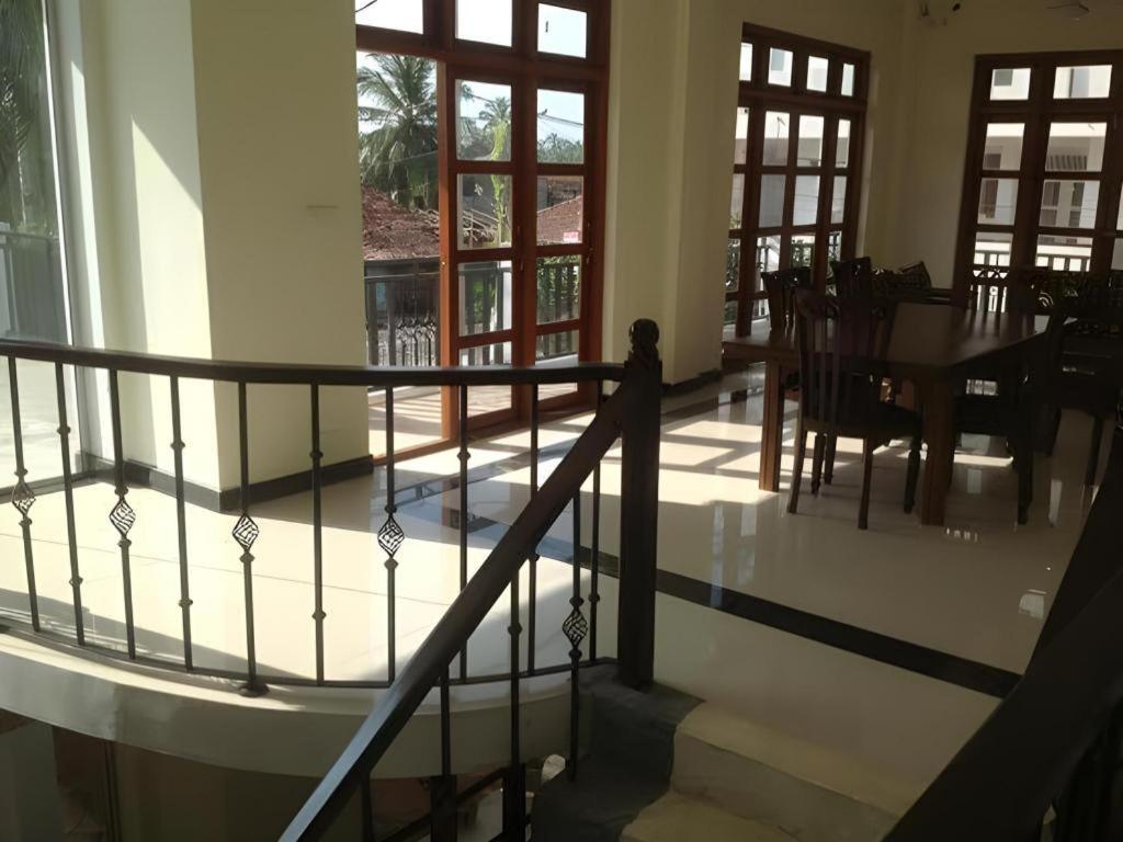 Araliya Blue Beach View Hotel Kudapaduwa Extérieur photo