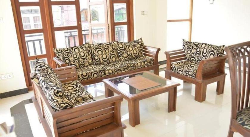 Araliya Blue Beach View Hotel Kudapaduwa Extérieur photo