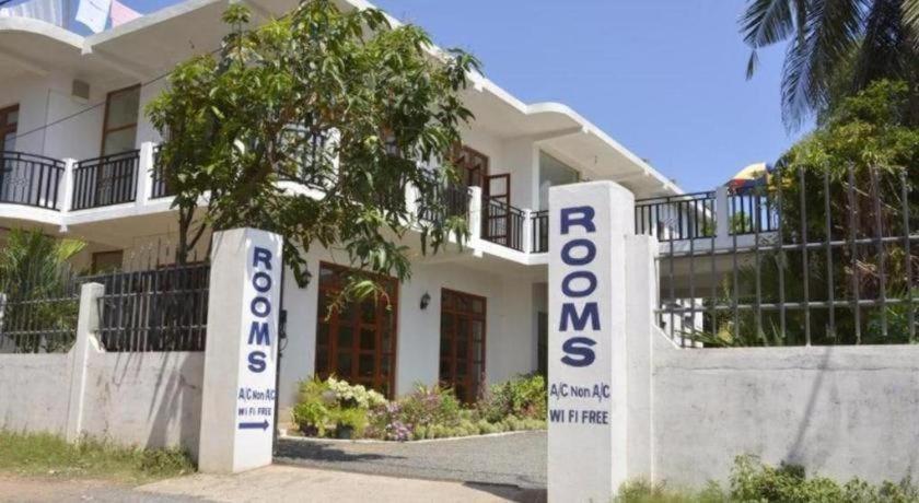 Araliya Blue Beach View Hotel Kudapaduwa Extérieur photo